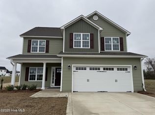 807 Calebs Creek Ct, Maysville, NC 28555
