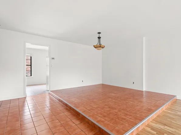 3651 Meadow Lane image 14 of 31