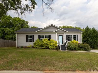 203 E Taylor St, Landis, NC 28088