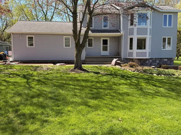 6541 Springfield Ln, Clarkston, MI 48346