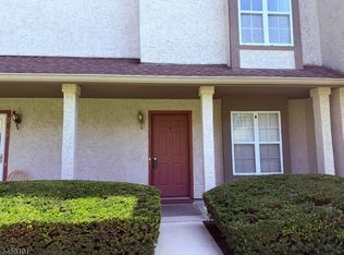 2704 Commons At Kingswood Dr BLDG 27 #2704, East Brunswick Twp., NJ 08816