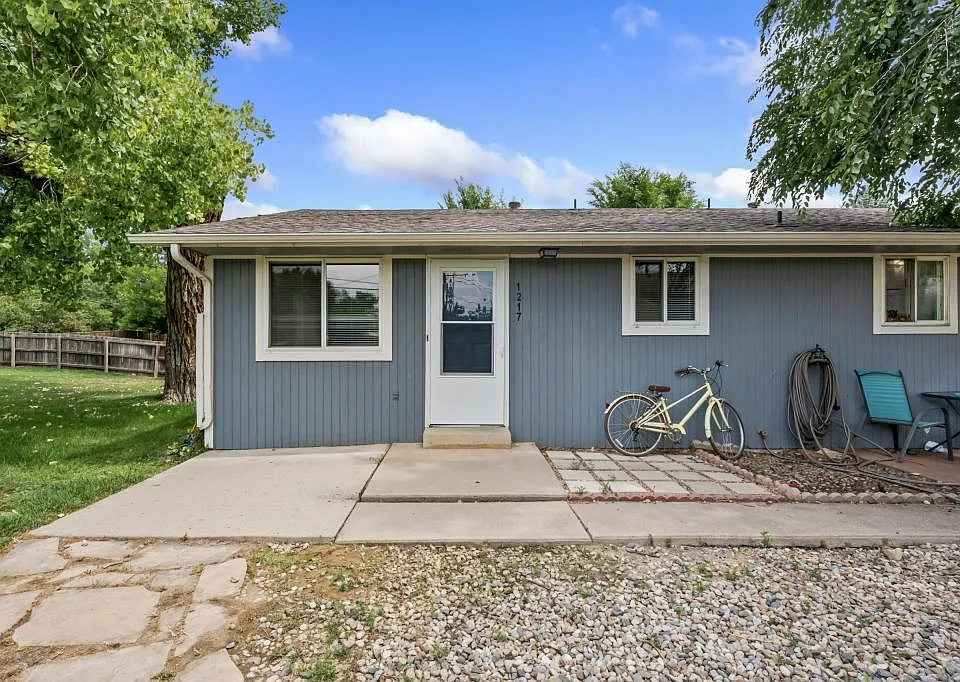 1217 Redwood Dr