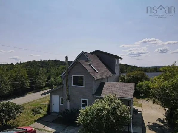 1017 Feeners Corner Rd, Lunenburg, NS B4V 5A6