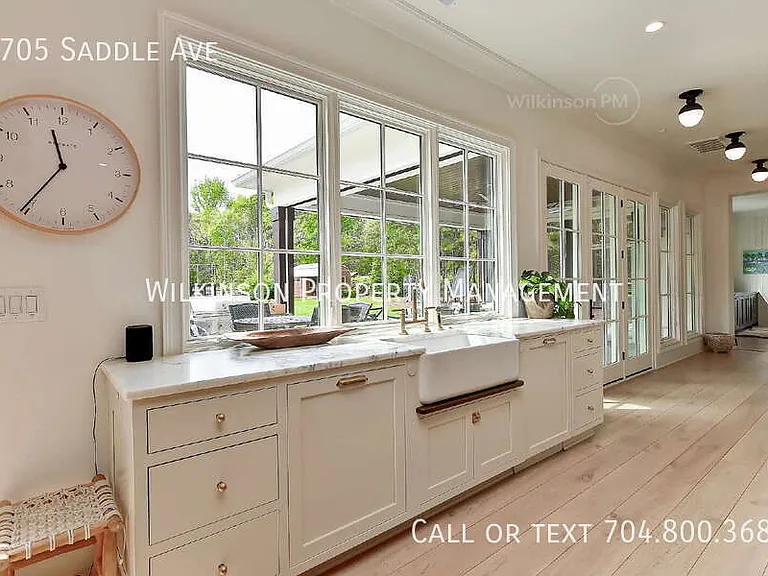 9705 Saddle Ave — Photo 29