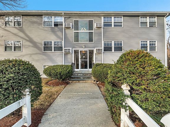 3rd image of 177 Franklin St APT 2