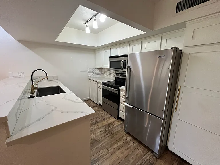 1655 E Palm Canyon Dr #709 — Photo 13