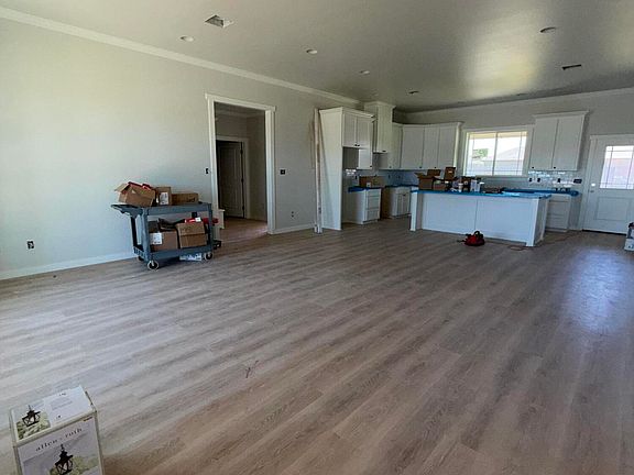 2nd image of 5034 Shefflera Dr