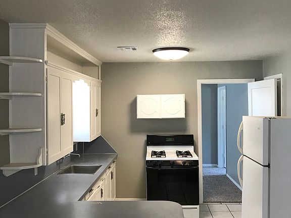 3rd image of 442 W Tonhawa St