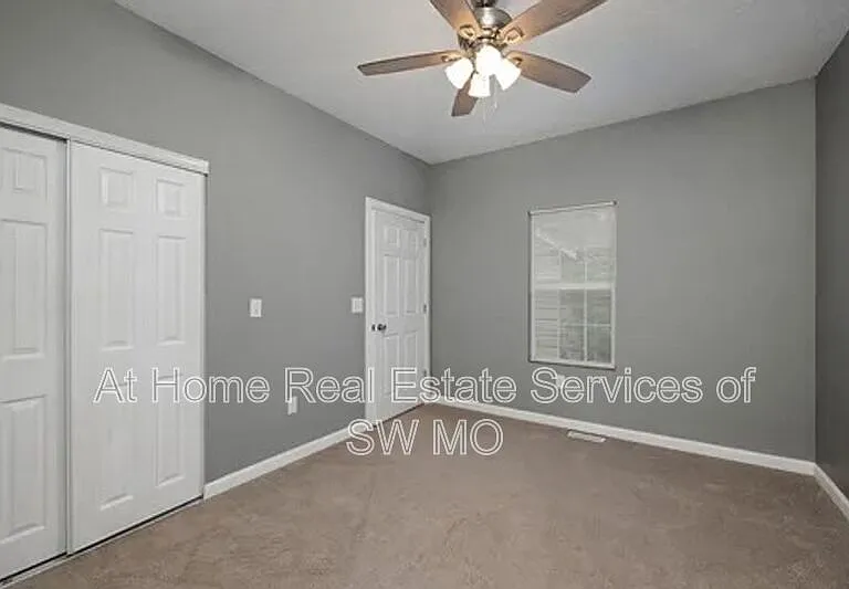 2437 N Lyon Ave — Photo 10