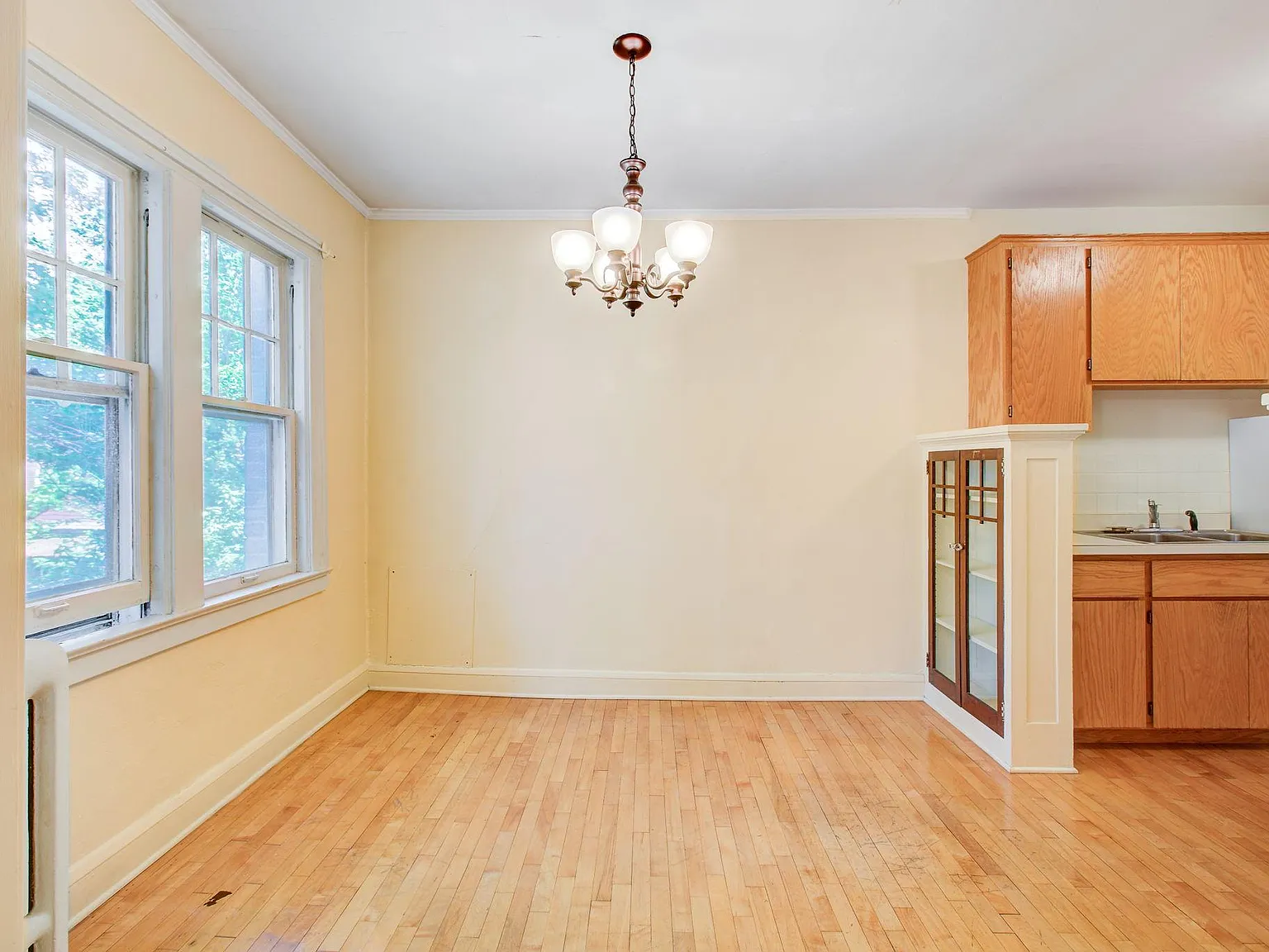 Cle-Mar Apartments — Photo 2