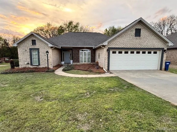 181 Village Knl, Wetumpka, AL 36093