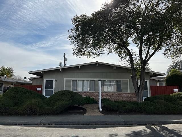 1st image of 3264 Brookdale Dr APT D