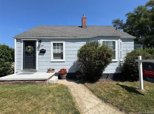 2452 Earlmont Rd, Berkley, MI 48072