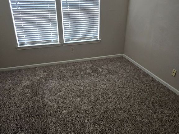 5th image of 936 Azurite Ln