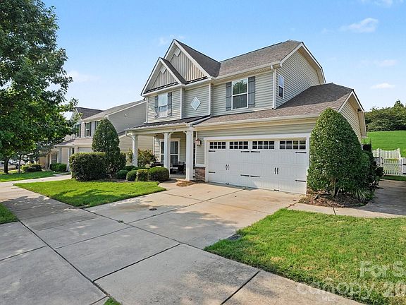 2nd image of 1359 Farm Branch Dr SW