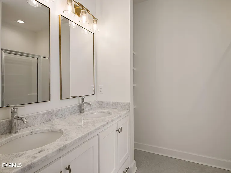 1510 Kaliste Saloom Rd #203 — Photo 13