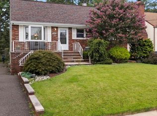 150 Worth St, Iselin, NJ 08830