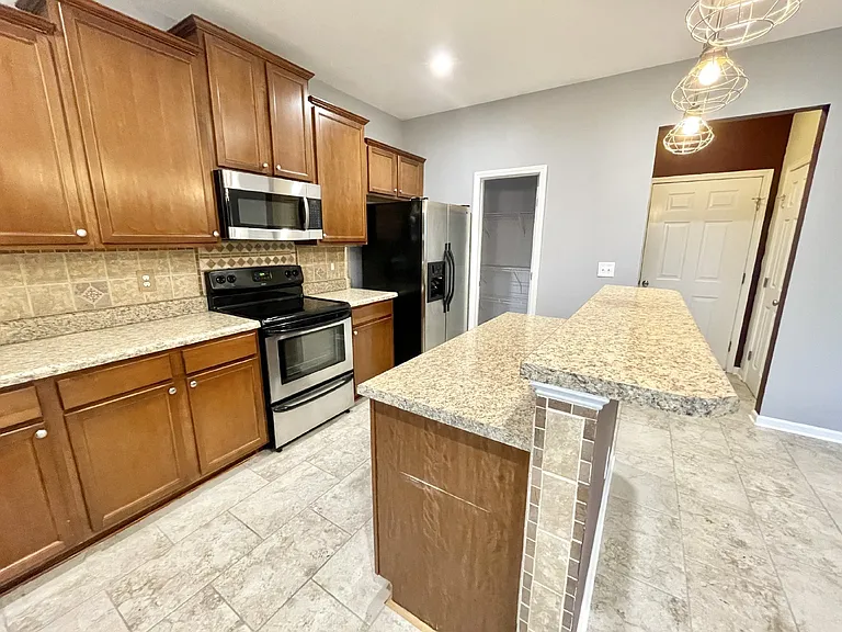 311 Highgrove Dr — Photo 27