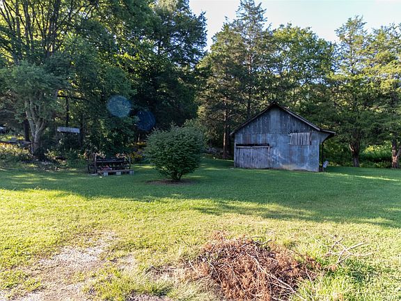 5th image of 190 John Walker Dr