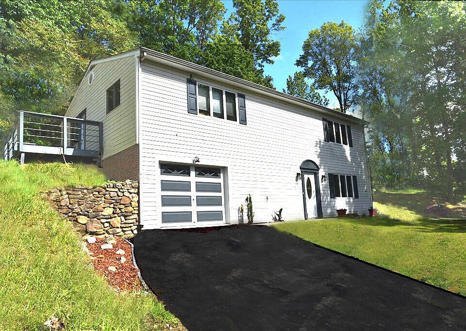 1st image of 102 Keswick Farm Rd