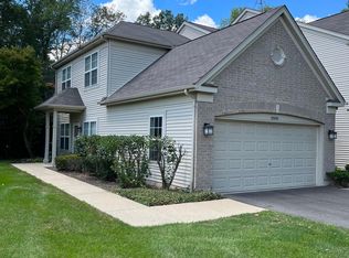 2808 Cobblestone Dr, Crystal Lake, IL 60012