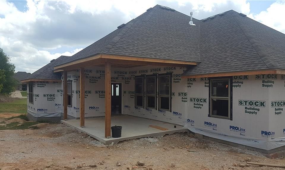 2nd image of 344 Avignon Ave