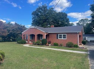 2175 Little River Rd, Asheboro, NC 27205