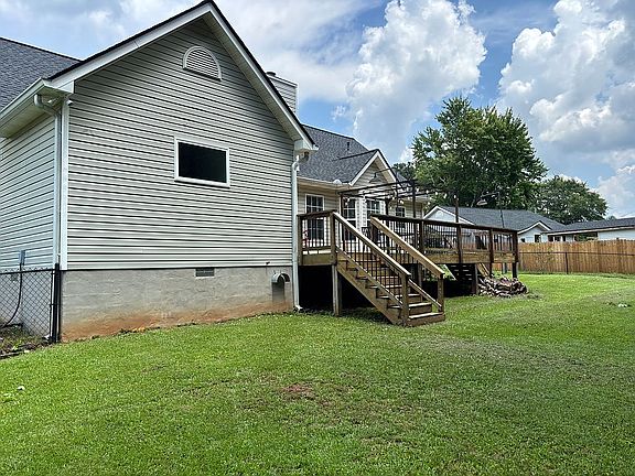 4th image of 42 McPherson Ln