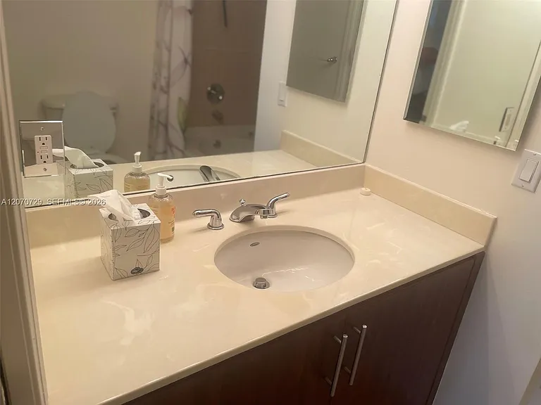 2401 NE 65th St #511 — Photo 8
