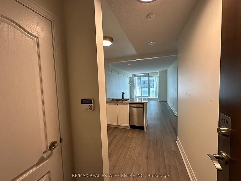 2121 Lake Shore Blvd W #816 — Photo 2