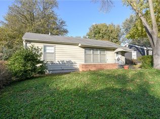 6415 School St, Windsor Heights, IA 50324