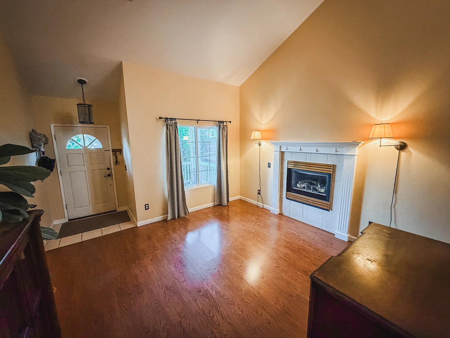 4 bed, 1740 sqft, $4,300 — Photo 4