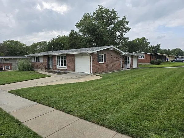 420 Steinway Rd — Photo 16