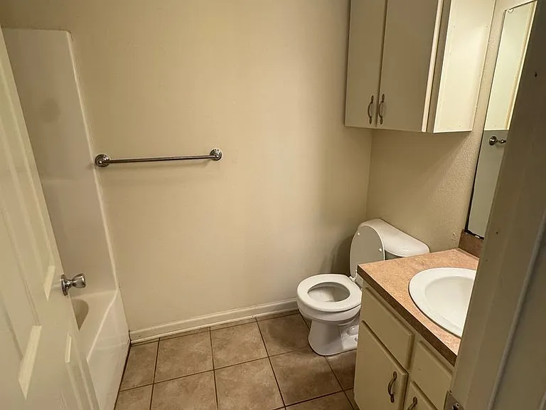 122 W Nipper St — Photo 5