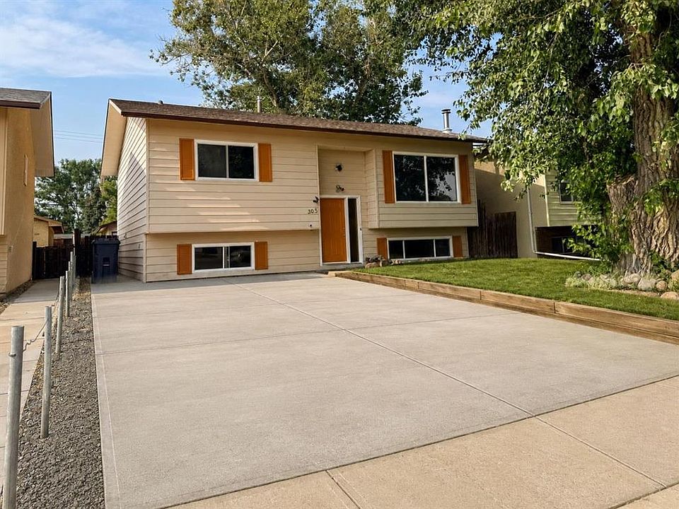 1st image of 305 S 51st Ave