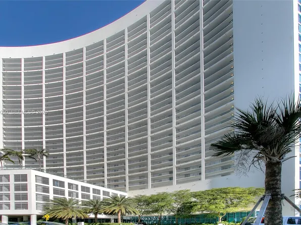 601 NE 36th St APT 710, Miami, FL 33137