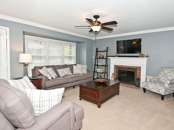 5th image of 8394 Grey Fox Dr