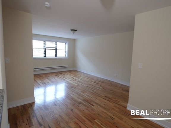 4th image of 555 W Arlington Pl APT 405