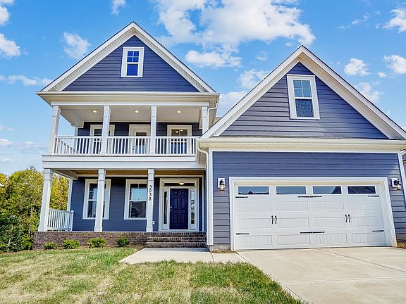 These photos are representative of this floor plan, but all options may not be available in every co