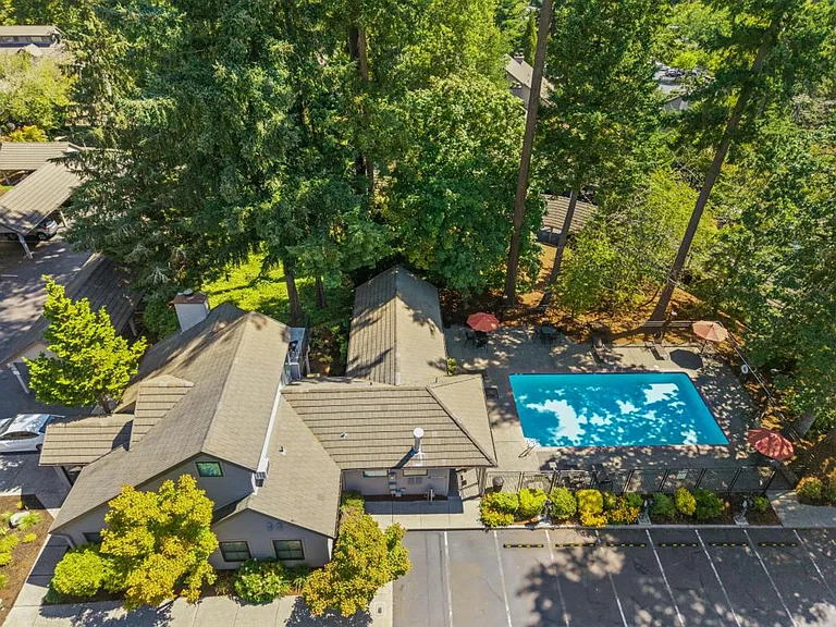 4000 Carman Dr #G108 — Photo 29