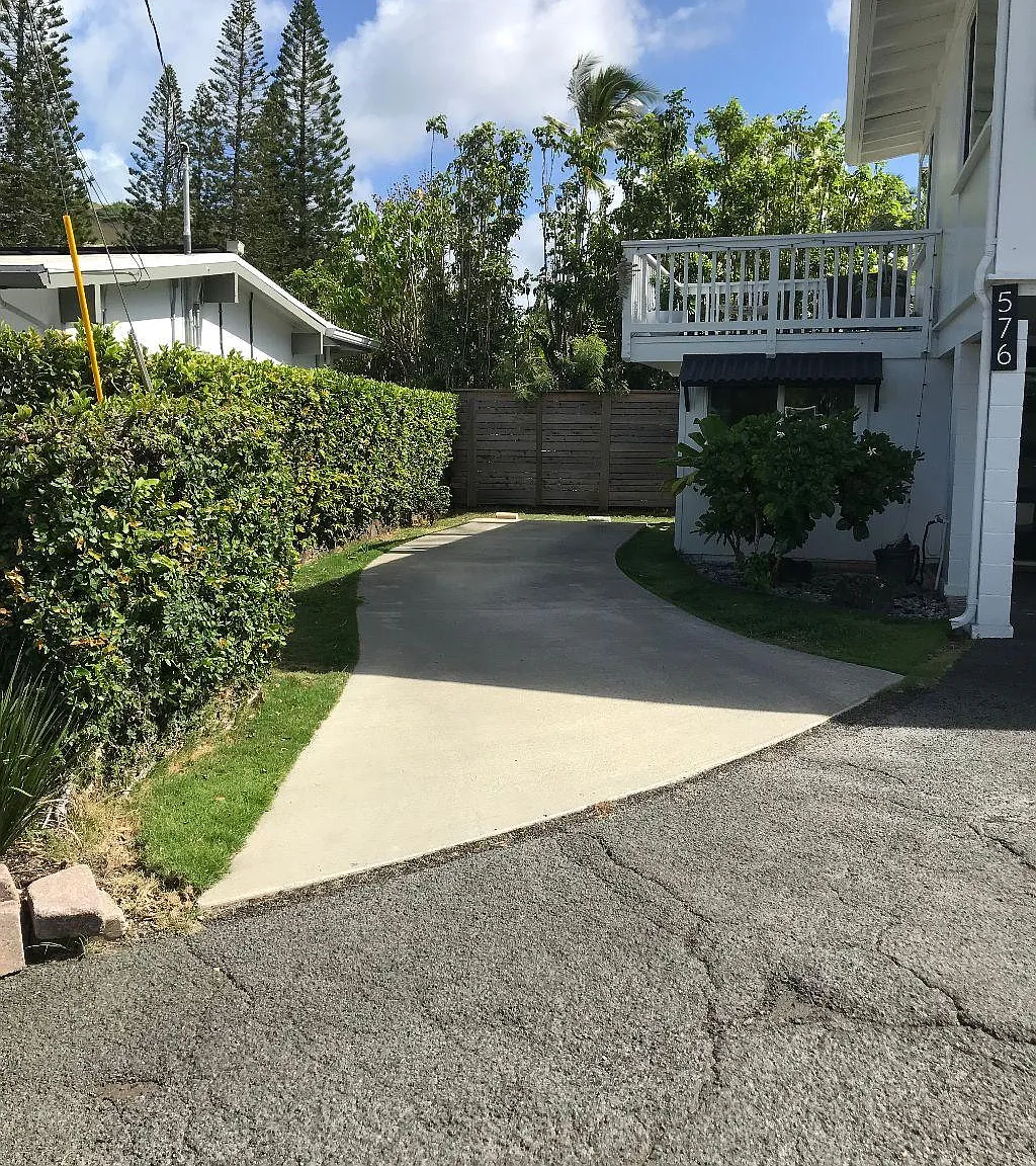 576 Paokano Pl — Photo 2