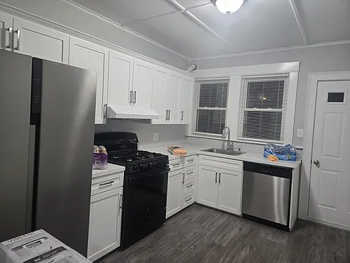 72 Fremont St Photo 1