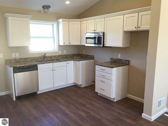 2nd image of 5005 Cedar Condo Ct