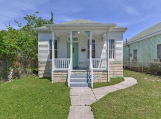 2930 Avenue N 1/2, Galveston, TX 77550