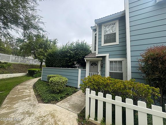 3rd image of 440 Jeremiah Dr Unit E