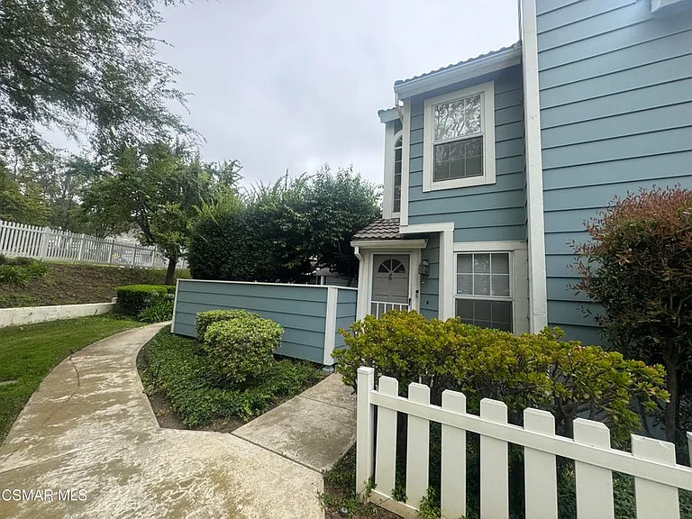 440 Jeremiah Dr #E — Photo 3