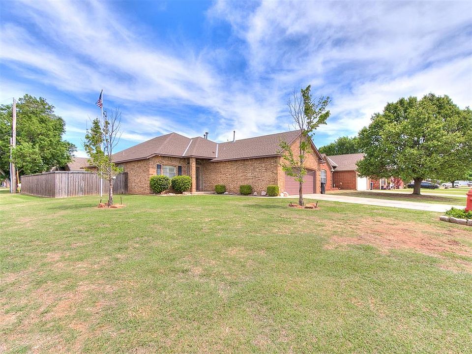 1st image of 1041 Cambridge Ct