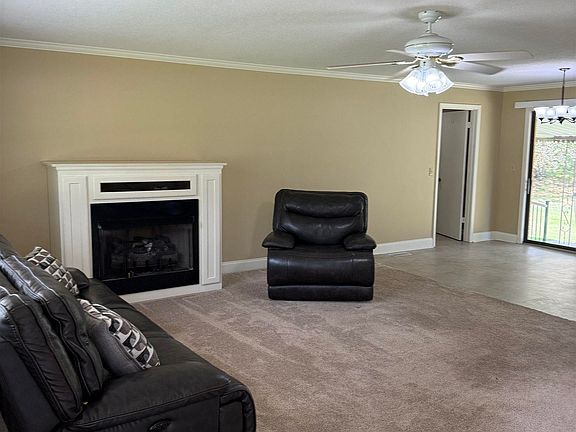 4th image of 755 N 12th Ave
