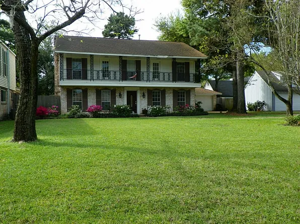 8115 Birchglen Ln, Houston, TX 77070