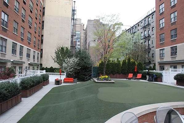 Rented by Corcoran | media 29